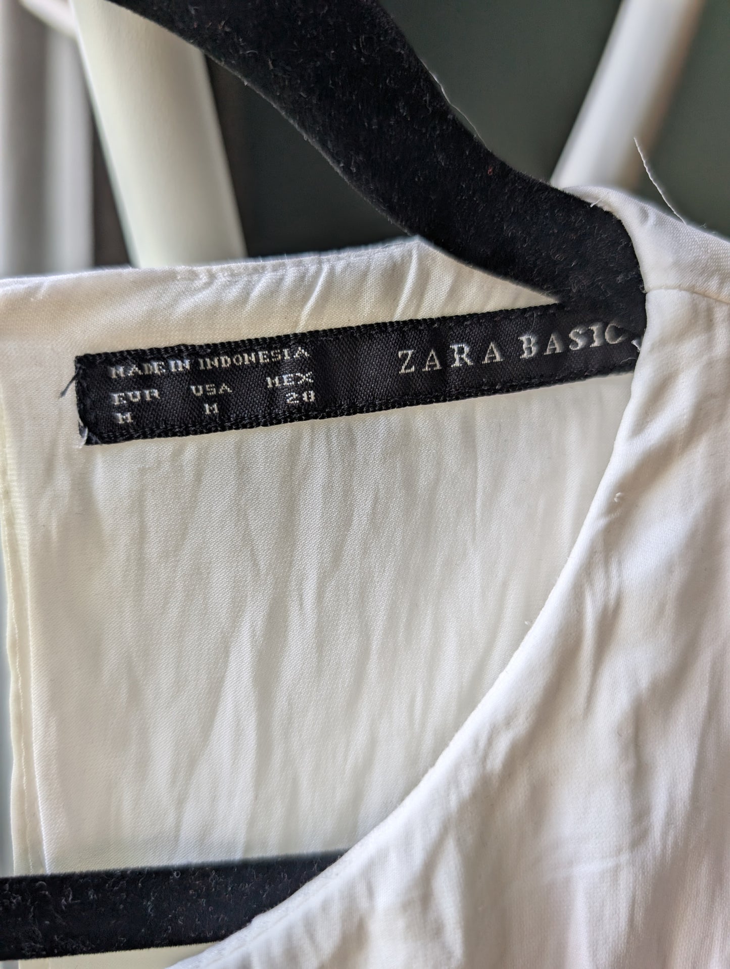 Zara robe mini taille medium