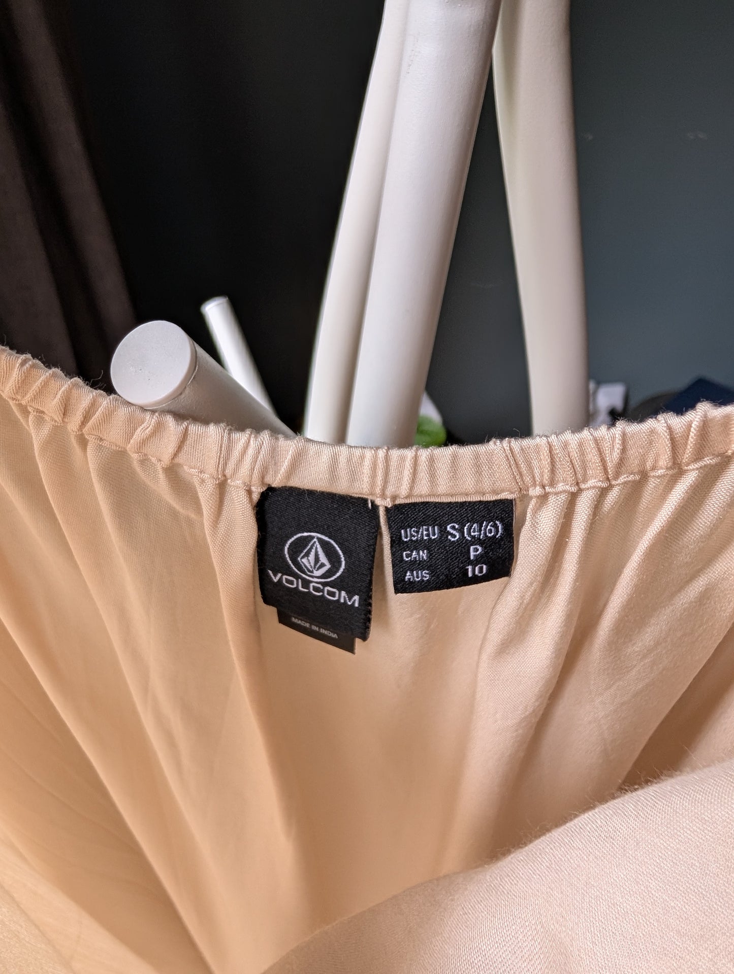 VOLCOM robe small