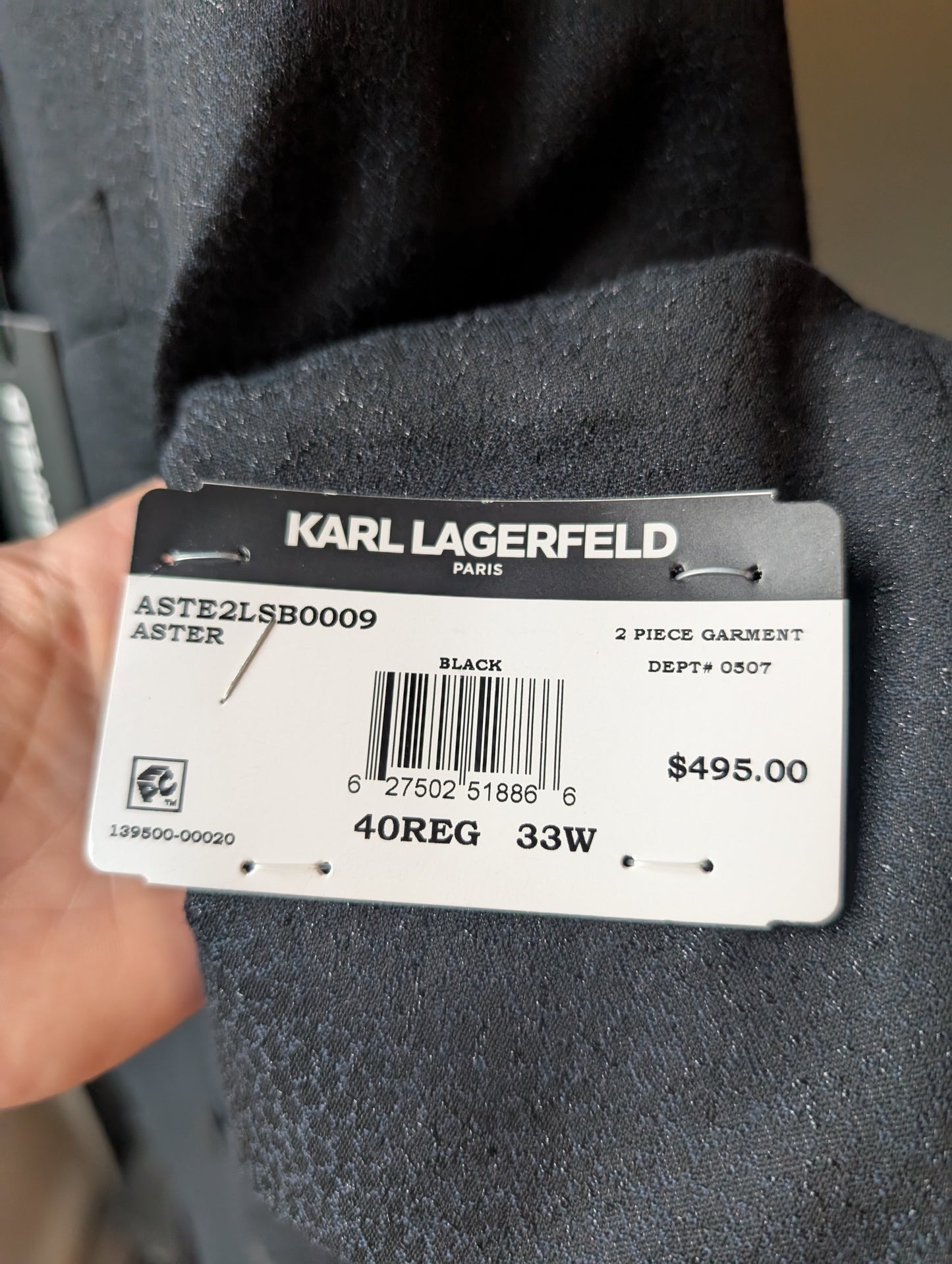 Ensemble smoking Karl Lagerfeld 40Reg