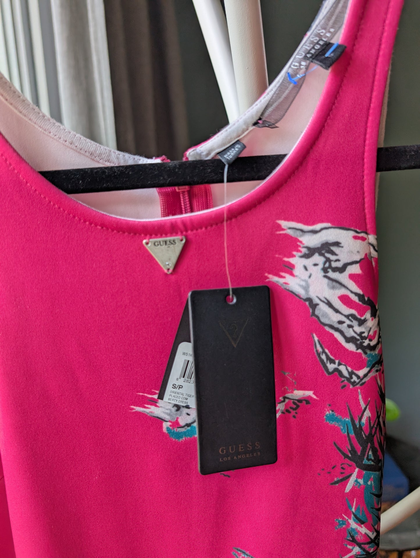 Guess robe midi taille small